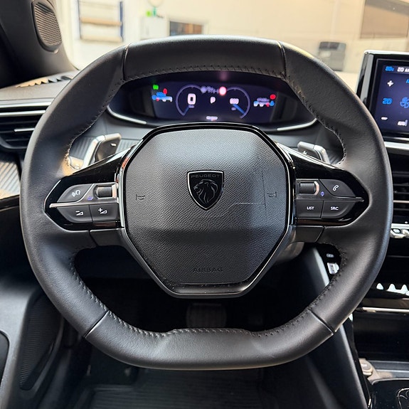 Peugeot 2008 10 of 12