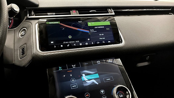 Land Rover Range Rover Velar 18 of 20