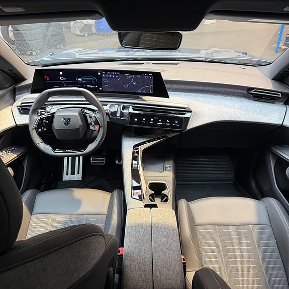 Peugeot 5008 9 of 12