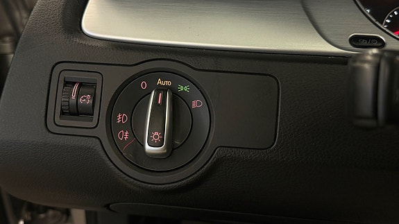 Volkswagen Passat Alltrack 21 of 26