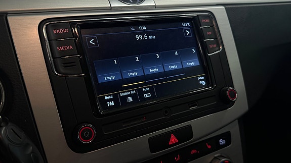 Volkswagen Passat Alltrack 15 of 26