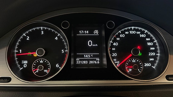 Volkswagen Passat Alltrack 18 of 26