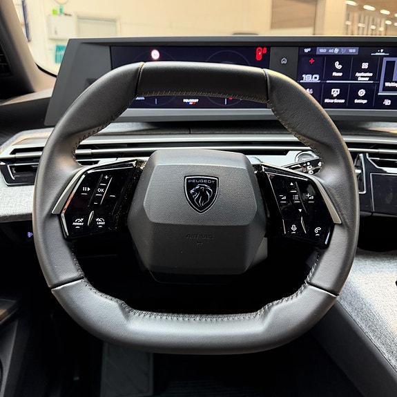 Peugeot 5008 10 of 12
