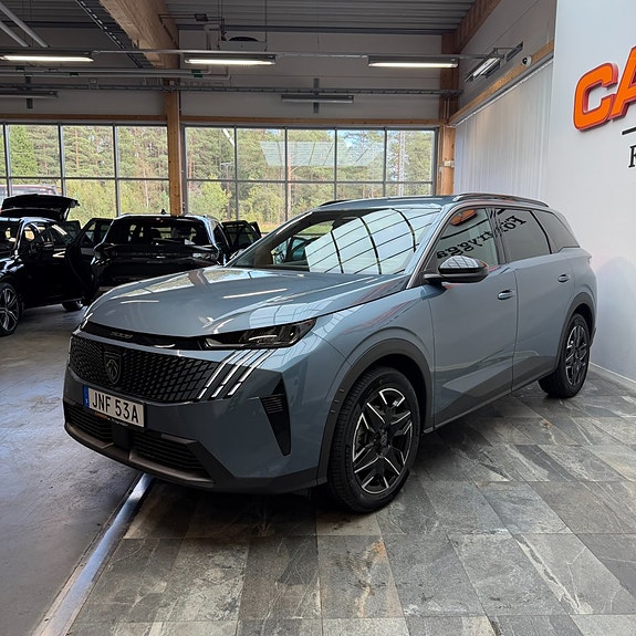 Peugeot 5008 5 of 12