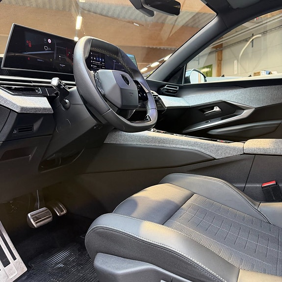 Peugeot 5008 8 of 12