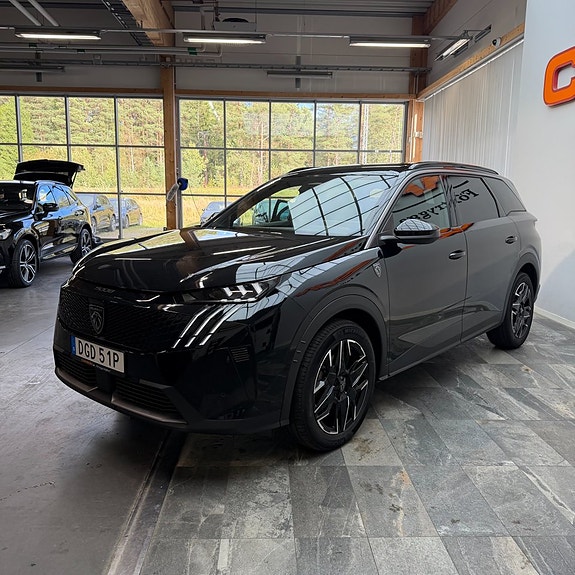 Peugeot 5008 5 of 12