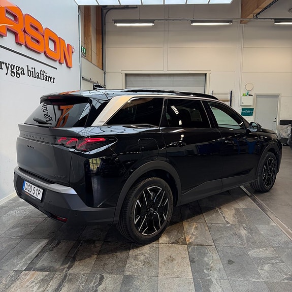 Peugeot 5008 4 of 12