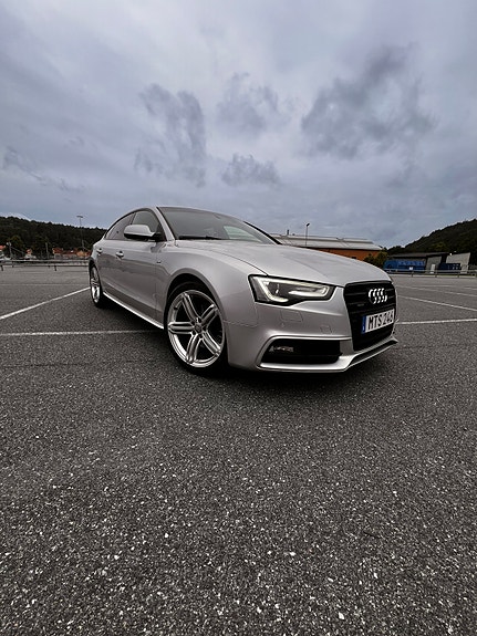 Audi A5 2 of 14