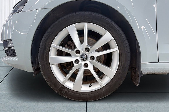 Skoda Octavia 9 of 18