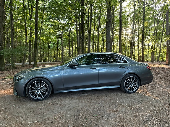 Mercedes-Benz E 220 d 3 of 6