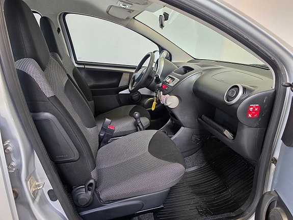 Toyota Aygo 11 of 11