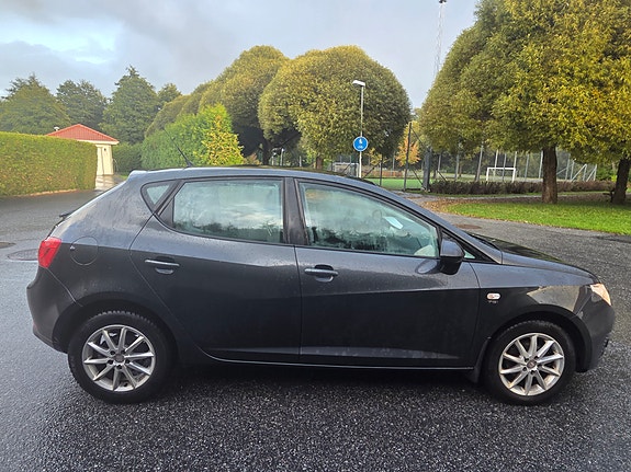 Seat Ibiza 5 of 30