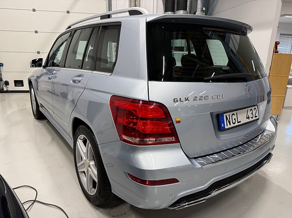 Mercedes-Benz GLK220 6 of 16