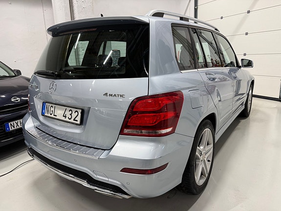 Mercedes-Benz GLK220 4 of 16