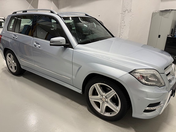 Mercedes-Benz GLK220 3 of 16