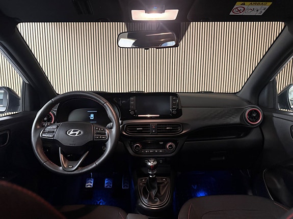 Hyundai i10 14 of 24
