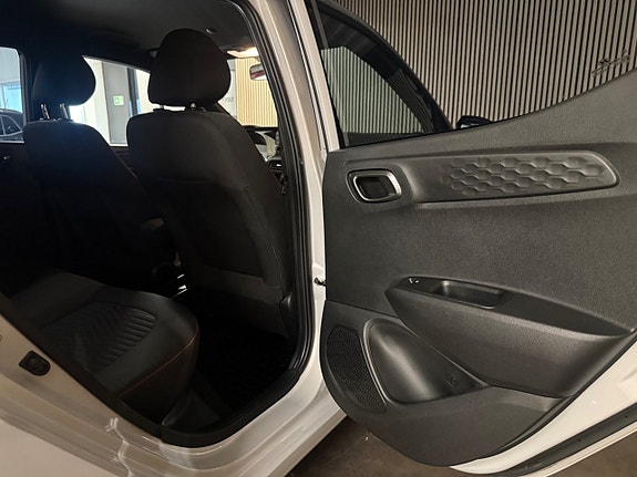 Hyundai i10 19 of 24