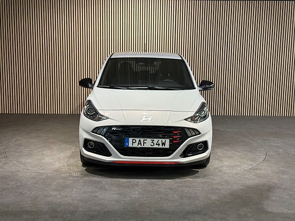 Hyundai i10 9 of 24
