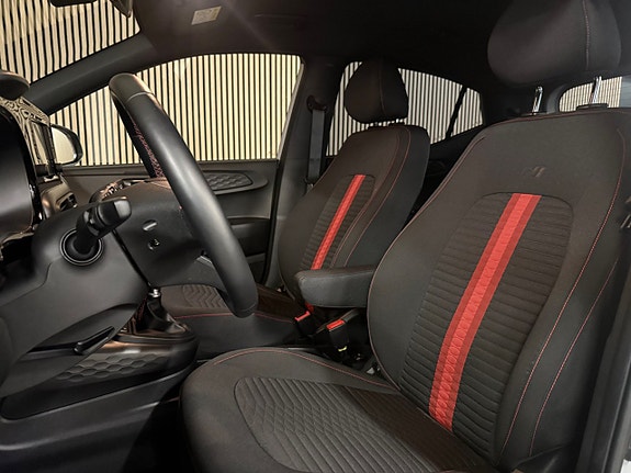 Hyundai i10 11 of 24