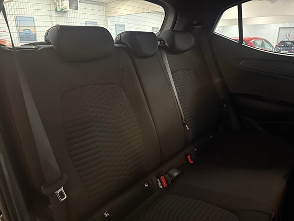 Hyundai i10 20 of 24