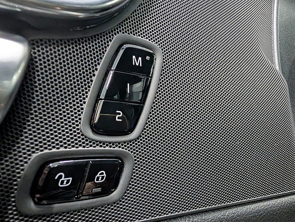 Volvo V90 Cross Country 13 of 15