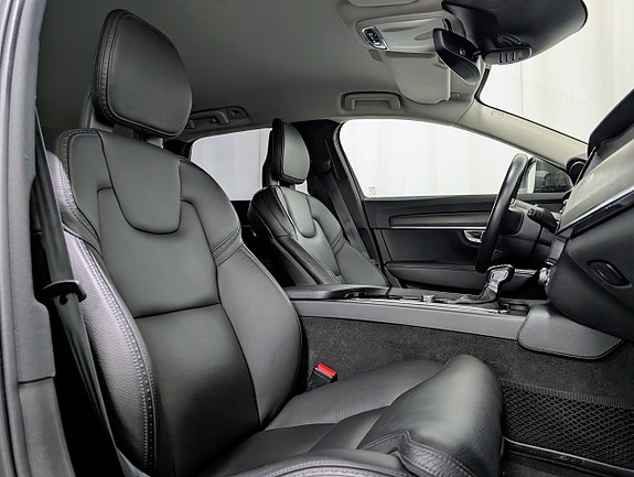 Volvo V90 Cross Country 10 of 15