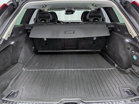 Volvo V90 Cross Country 14 of 15