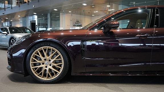 Porsche Panamera 4 3 of 10