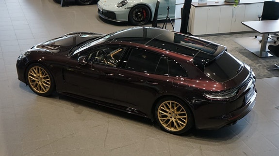 Porsche Panamera 4 10 of 10
