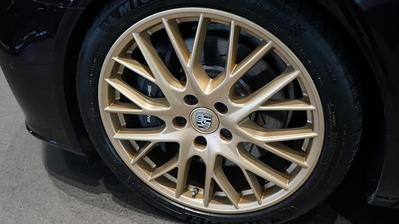 Porsche Panamera 4 4 of 10