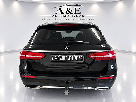 Mercedes-Benz E300 de 7 of 23