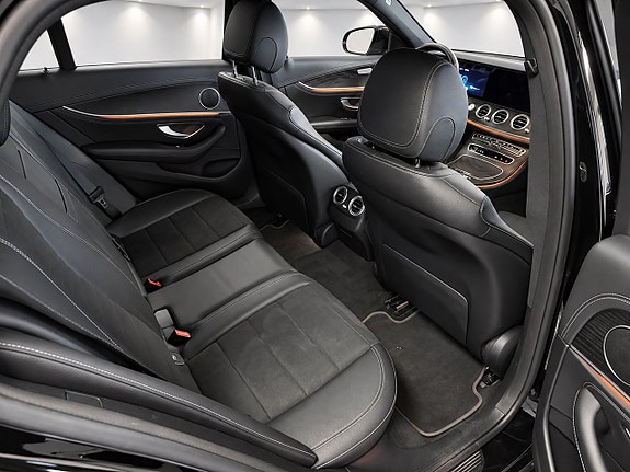 Mercedes-Benz E300 de 15 of 23