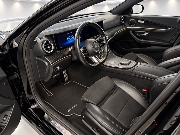 Mercedes-Benz E300 de 12 of 23