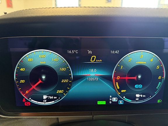 Mercedes-Benz E300 de 17 of 23