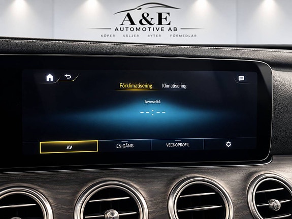 Mercedes-Benz E300 de 19 of 23