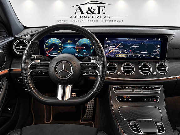 Mercedes-Benz E300 de 11 of 23