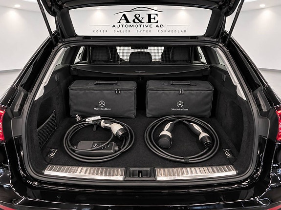 Mercedes-Benz E300 de 10 of 23