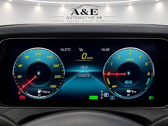Mercedes-Benz E300 de 22 of 23