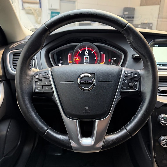 Volvo V40 10 of 11