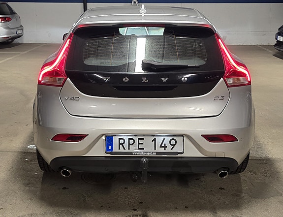 Volvo V40 4 of 8