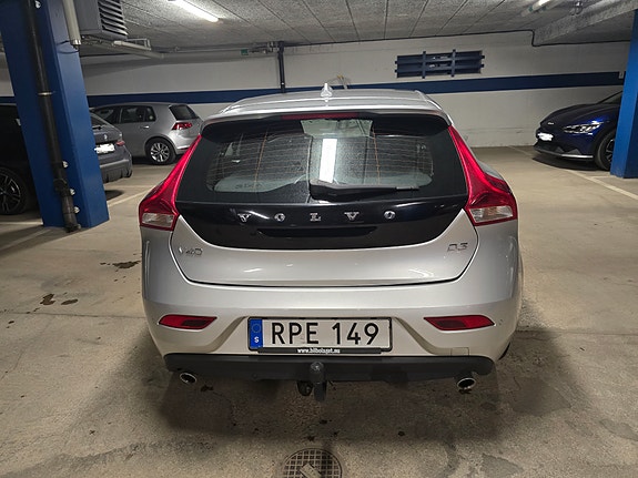 Volvo V40 7 of 8
