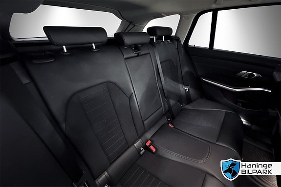 BMW 320d 13 of 26