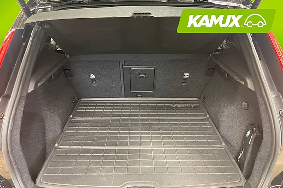 Volvo XC40 16 of 26