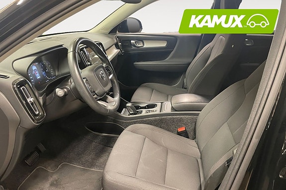 Volvo XC40 9 of 26