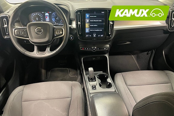 Volvo XC40 10 of 26