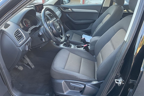 Audi Q3 6 of 14