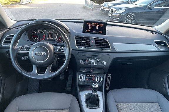 Audi Q3 9 of 14