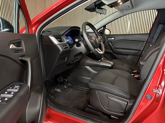 Renault Captur 10 of 25