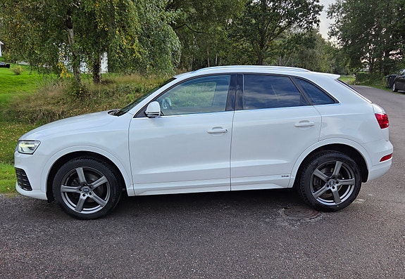 Audi Q3 3 of 8