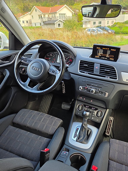 Audi Q3 6 of 8